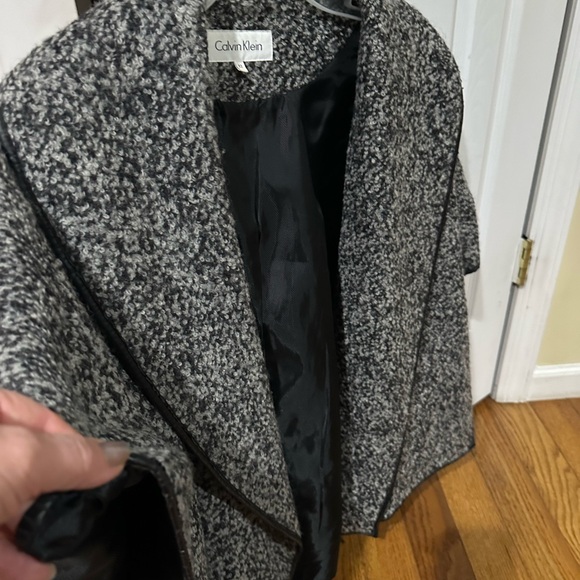 Calvin Klein poncho - Picture 3 of 3
